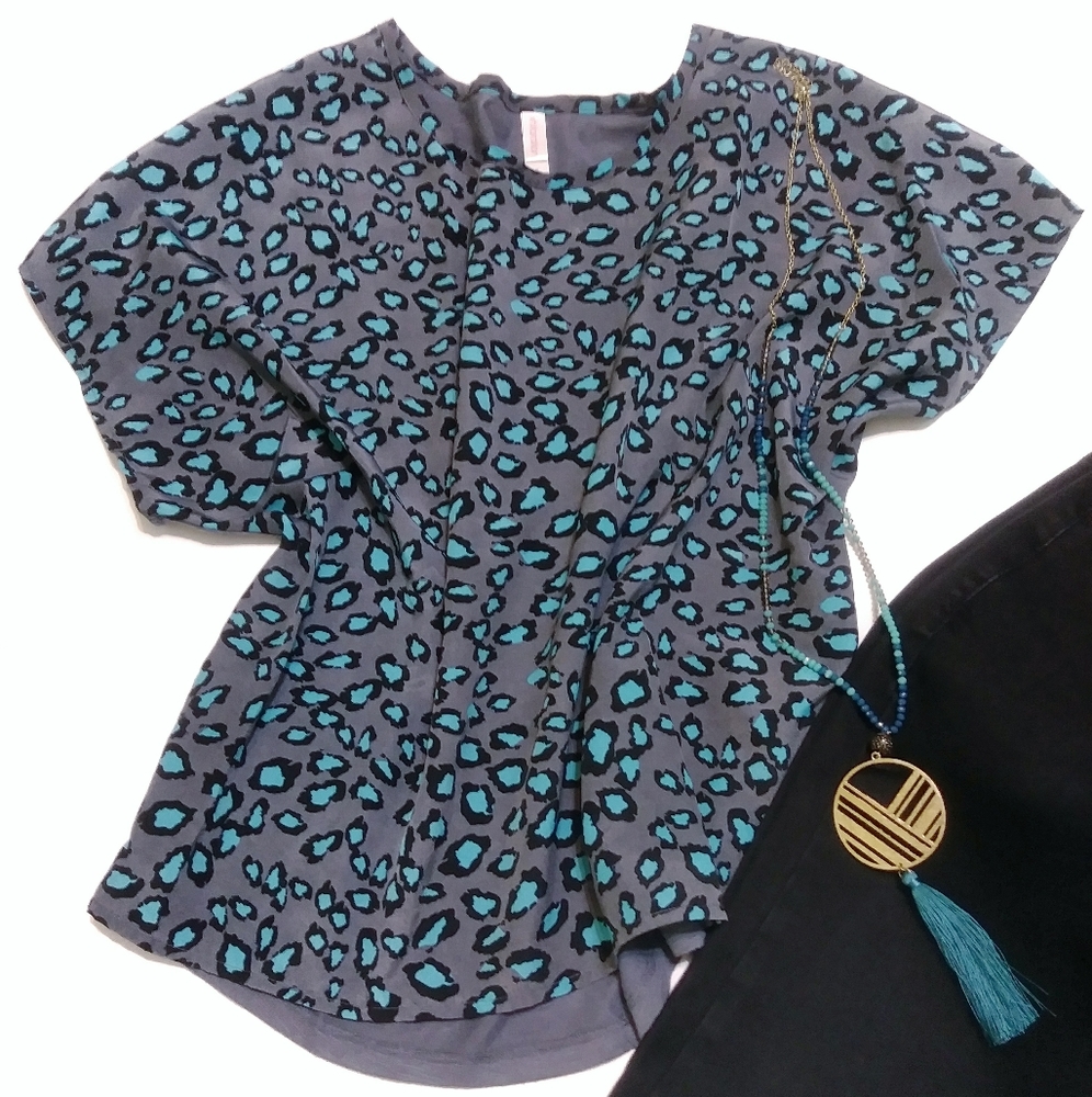 Xhilaration Gray Turquoise Animal Print Top Size S